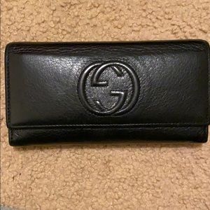 Black Gucci wallet